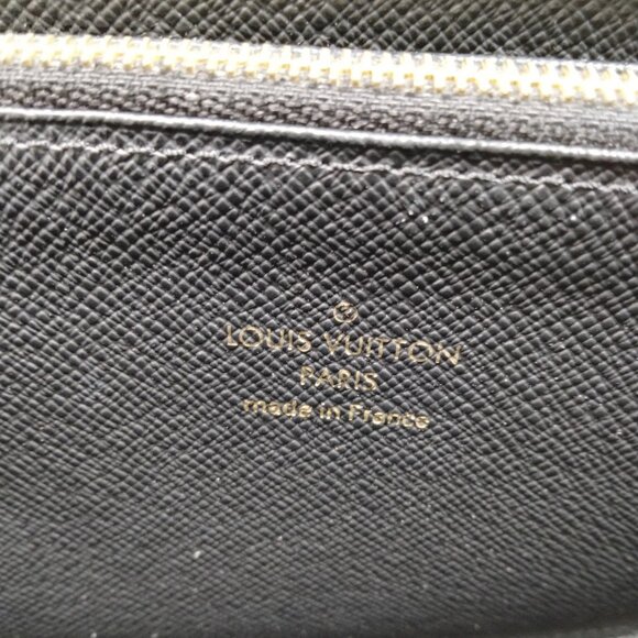 Louis Vuitton Brown Monogram Wallet with Chain mon870-100925 - Picture 9 of 9